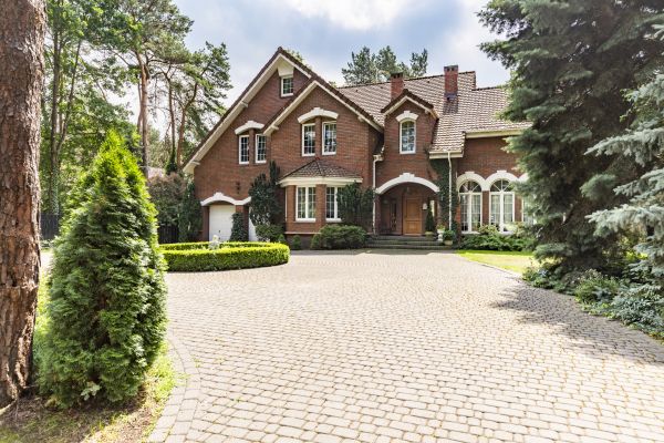 Driveway Pavers Installation in Riverside
